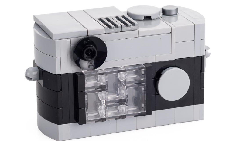 LEICA