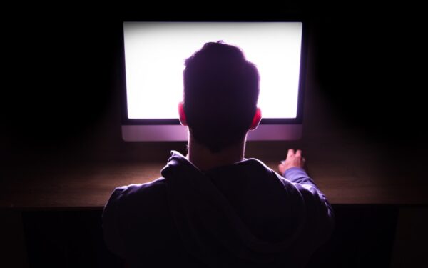 AI pericolose: legale avverte di rischi per stragi di massa