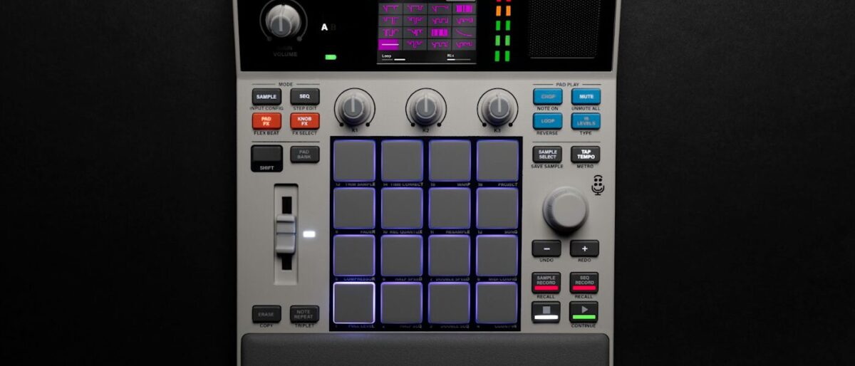 Akai MPC Sample 2026: il campionatore portatile a 400€