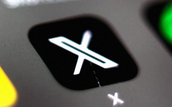 Grok di X genera fake news sul conflitto Iran: AI fuori controllo