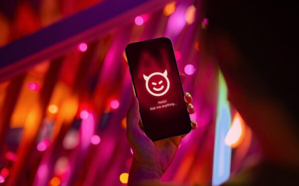 IA Adulatrice: il Pericolo Nascosto nel 2026