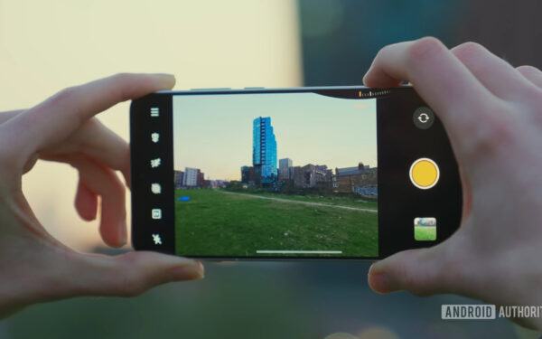 OPPO Find X9 Ultra: il ritorno del leggendario zoom 10x