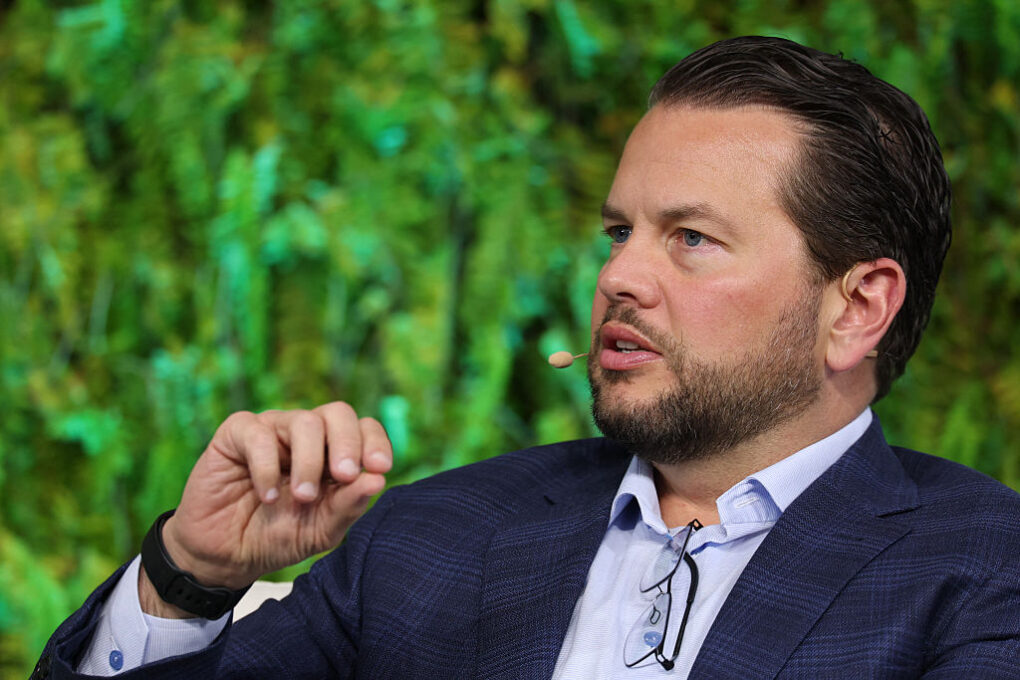 Pinterest chiede il ban ai minori di 16 anni sui social