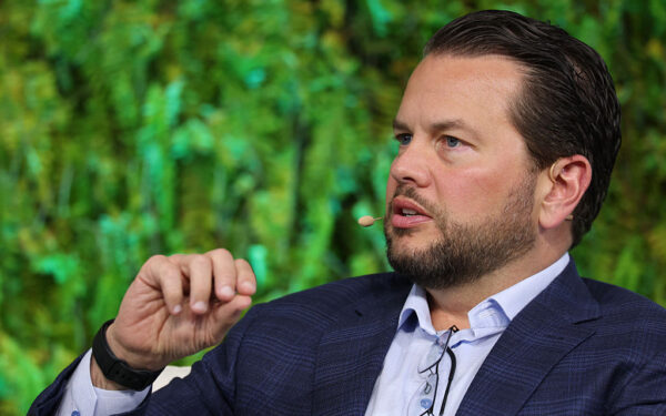 Pinterest chiede il ban ai minori di 16 anni sui social