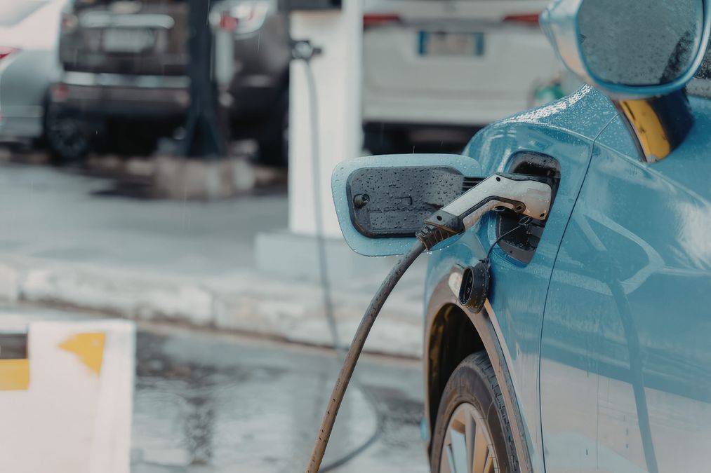 Poste Italiane: colonnine elettriche nei borghi nel 2026