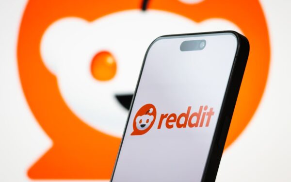 Reddit 2026: verifica l'umanità, basta bot