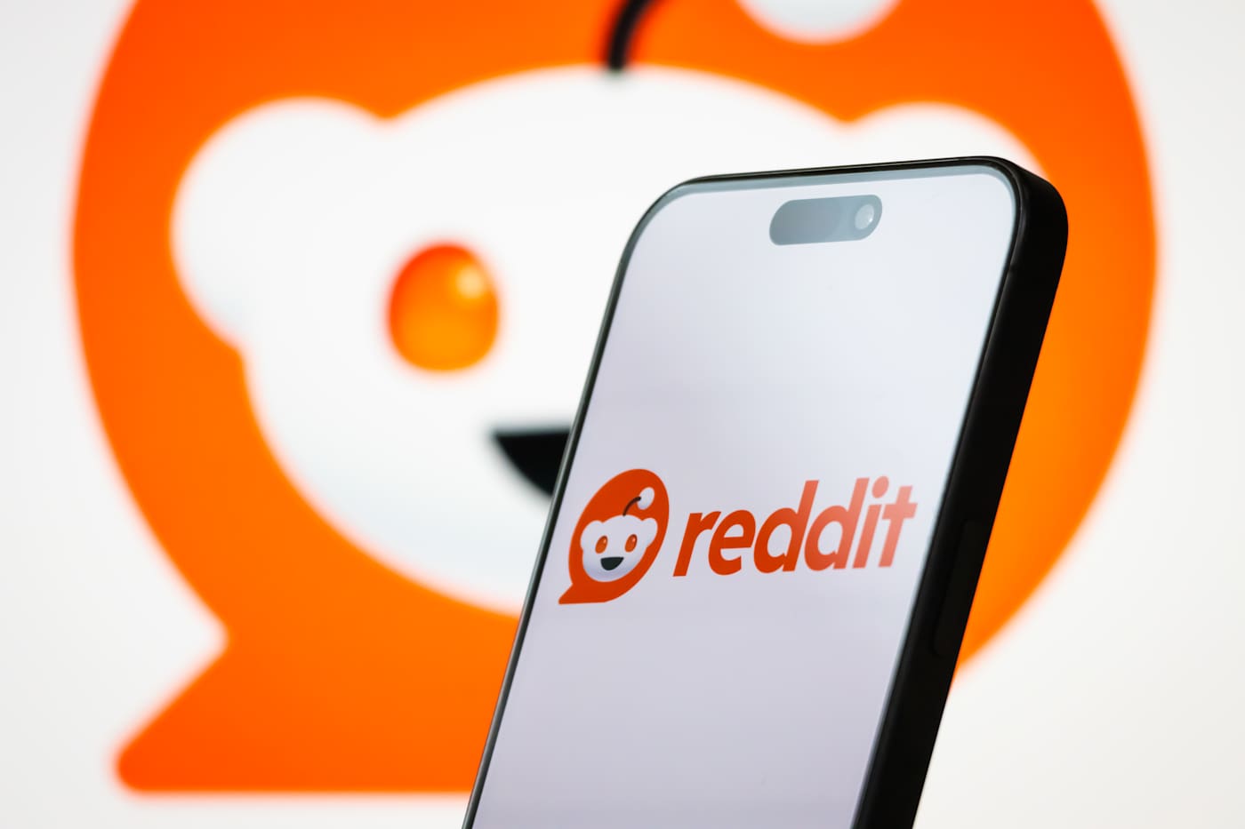 Reddit 2026: verifica l'umanità, basta bot