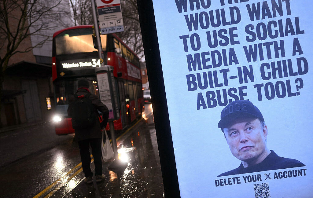 xAI di Musk nei guai: Grok accusata di generare CSAM