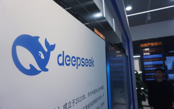 DeepSeek V4 (2026): Promesse d'AI o Fumo negli Occhi?