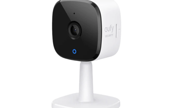 eufy Indoor Cam C120: telecamera interna 2K HomeKit con sound detection