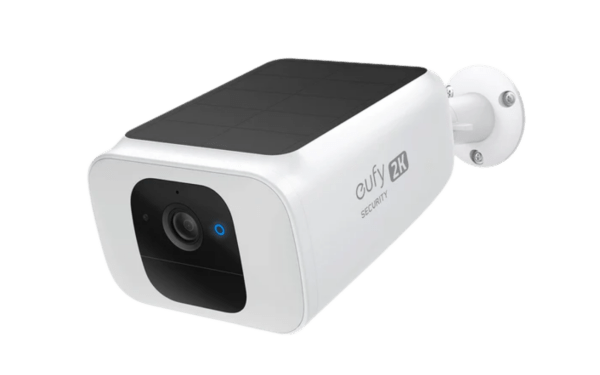 eufy SoloCam S230: telecamera outdoor 2K con pannello solare integrato, spotlight e sirena