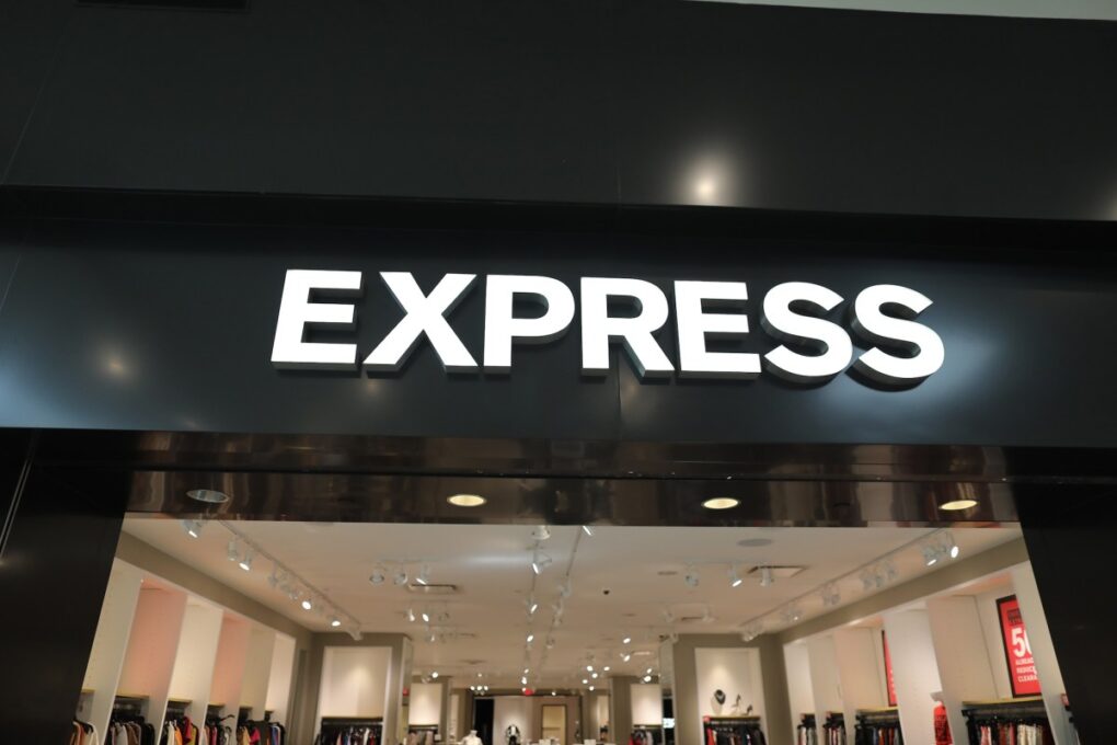 Express 2026: Dati Clienti Esposti, Allarme Privacy Globale