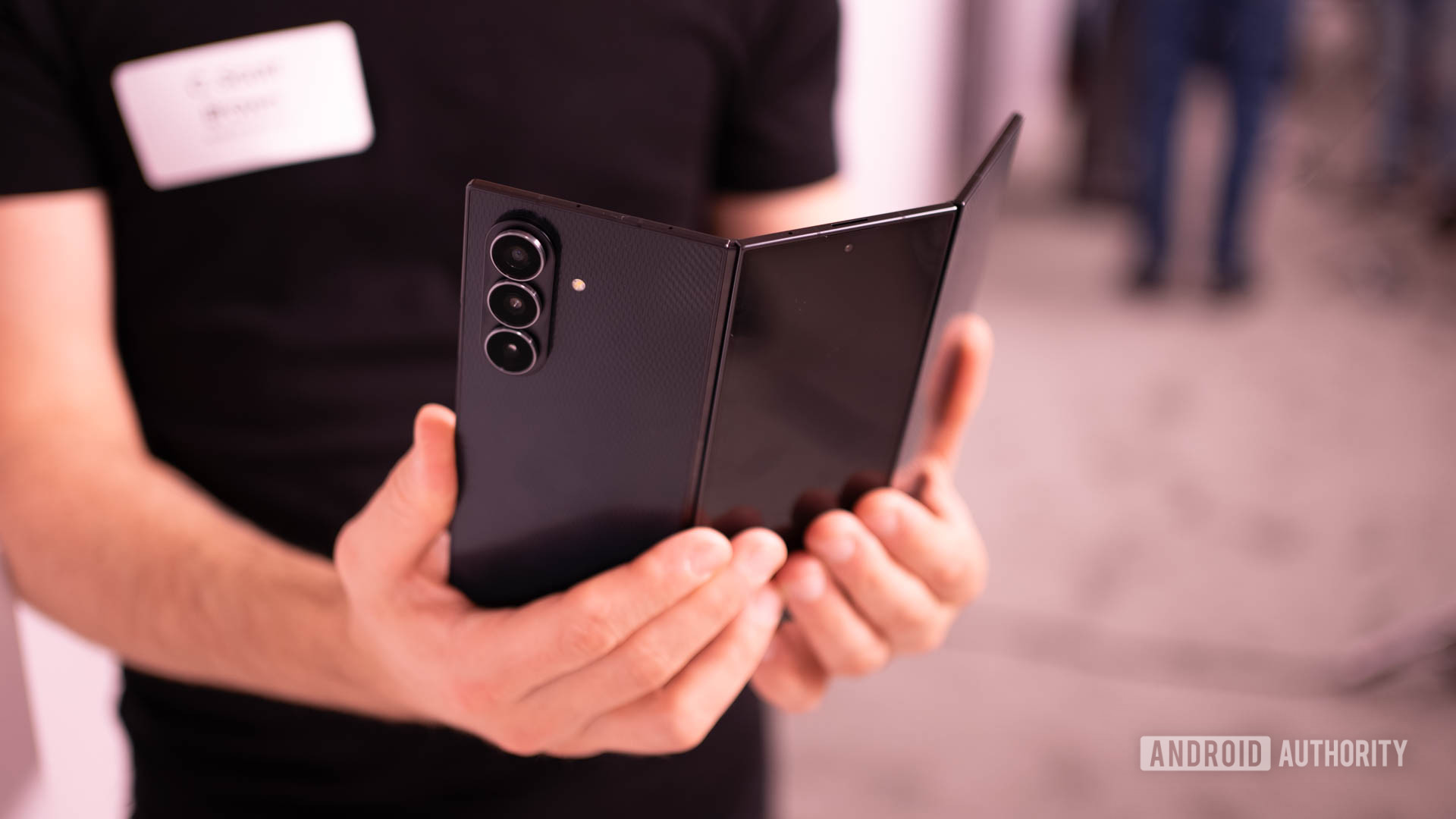 Galaxy Z TriFold 2026: Successore con Cerniera