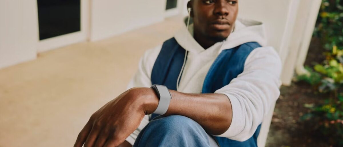 Garmin sfida Whoop: il nuovo braccialetto fitness 2026