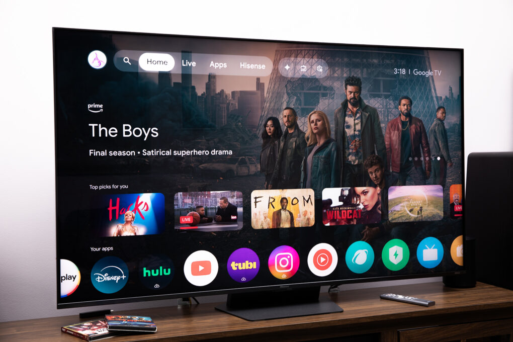 Hisense UR9: il primo attacco all'OLED nel 2026