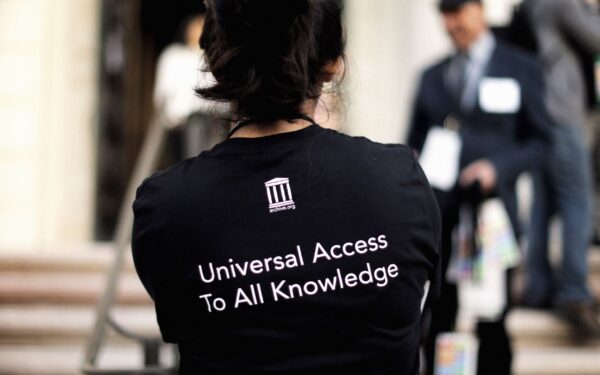 Internet Archive in crisi: il futuro della memoria del web