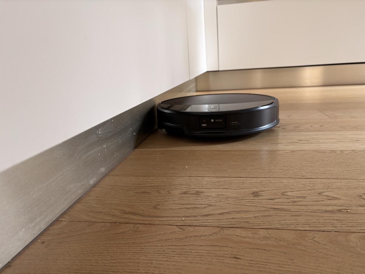 Sensori frontali durante la pulizia bordi