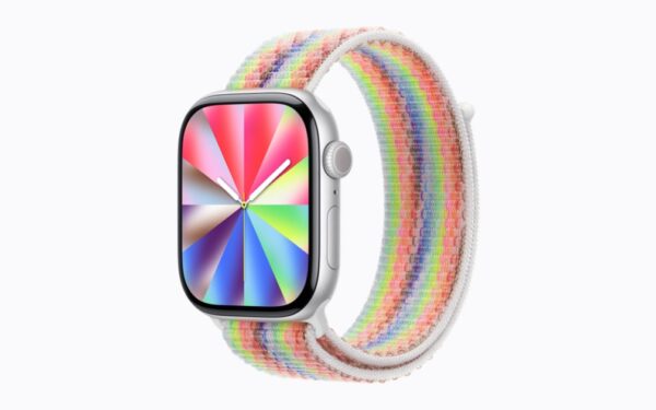 Apple: 8 annunci in un giorno, cambio CEO e nuove