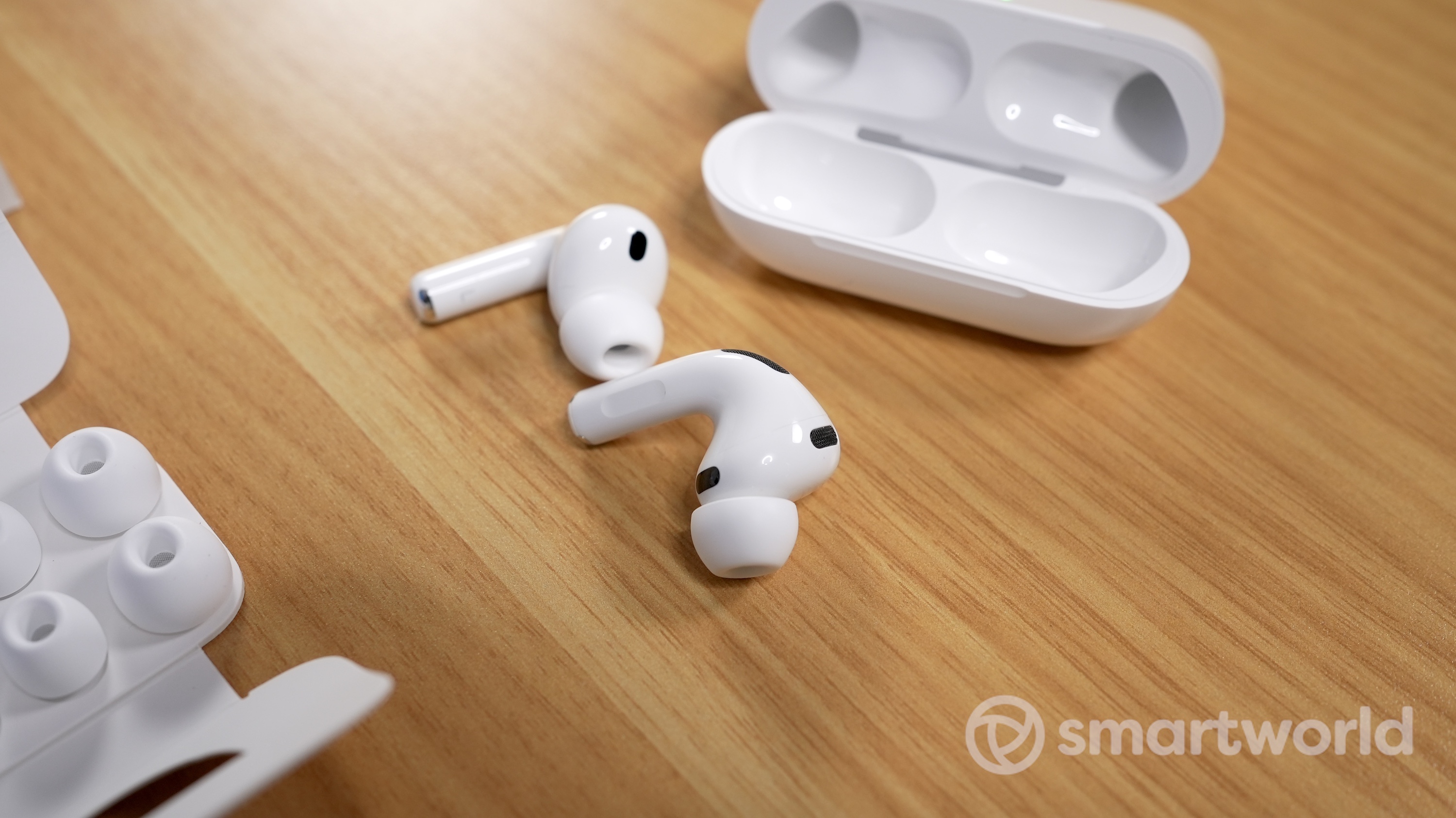 Apple AirPods con Camera 2026: Rivoluzione o Dati?
