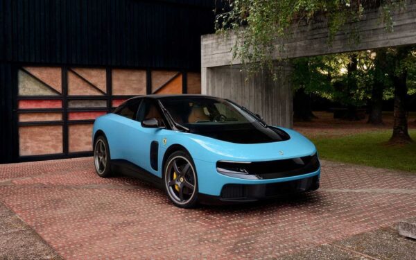 Ferrari Luce 2026: L'Elettrica che Ridefinisce Maranello