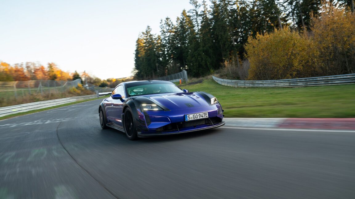Porsche Taycan 2026: Manthey, Limiti Oltre il Nürburgring