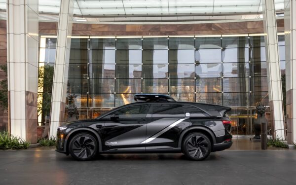 Robotaxi 2026: Nuro e il vantaggio del 'second mover'