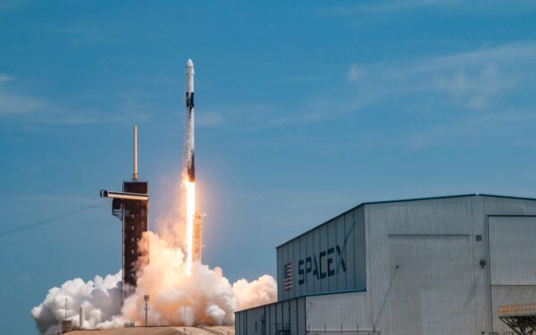 SpaceX: 6,45 miliardi da Space Force e il peso governativo