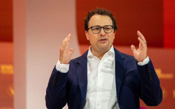 2026: il governo blocca l'IA più potente di Anthropic