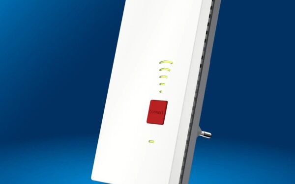 FRITZ!Repeater 2700: ripetitore Wi-Fi 7 dual-band con porta 2.5 GbE e Mesh AVM