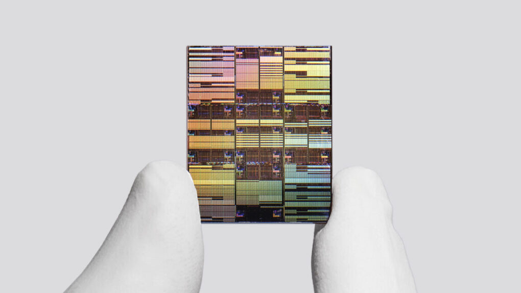 IBM presenta tecnologia chip sub-1 nanometro