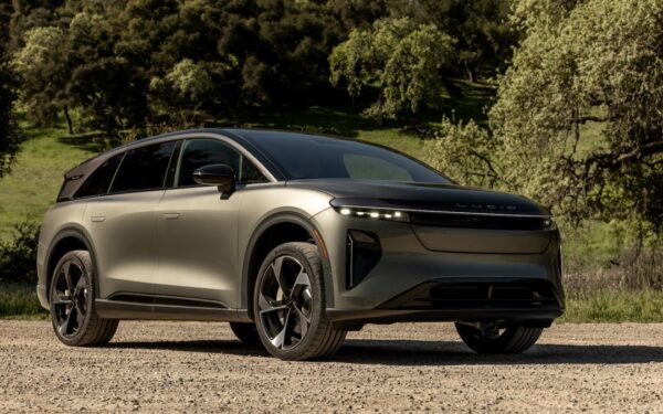 Lucid Motors: addio a un vertice della tecnologia
