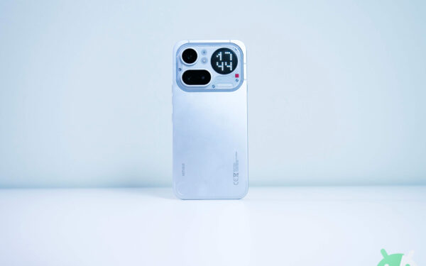 Nothing Phone 4b nel 2026: il teaser nasconde un rilancio