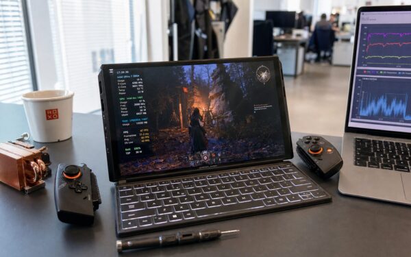 ONEXPLAYER 3: Un handheld PC per sostituire console e