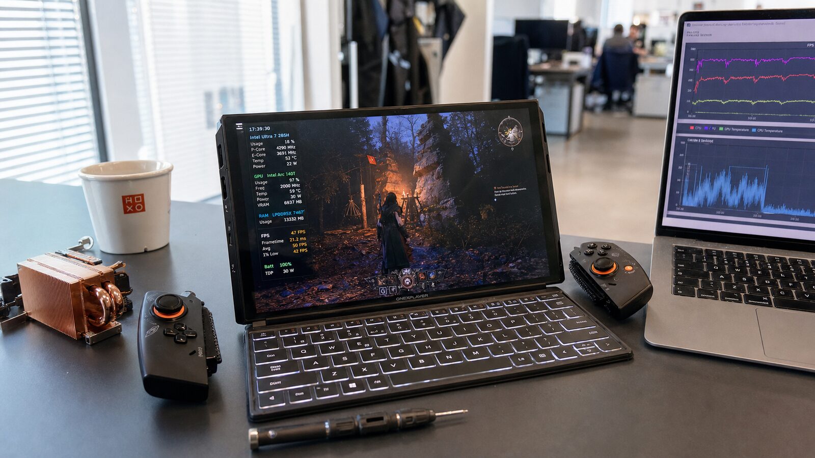 ONEXPLAYER 3: Un handheld PC per sostituire console e