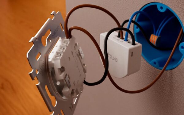 Philips Hue 2026: le luci normali diventano smart