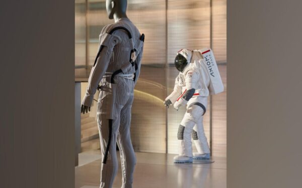 Prada nello spazio: le tute per Artemis IV