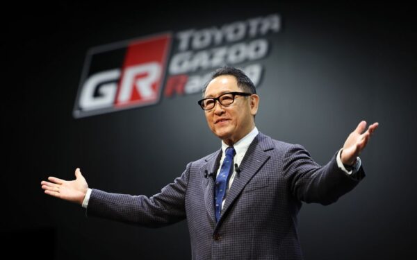 Toyota sfida l'elettrico: la rivolta di Toyoda nel 2026