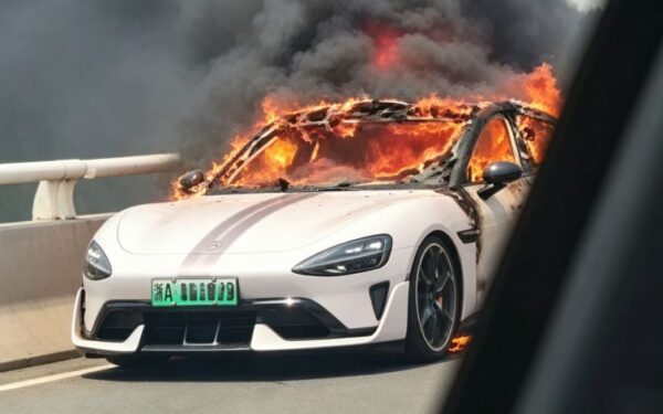 Xiaomi SU7 Ultra in fiamme: non è colpa della batteria