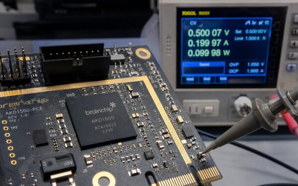 BrainChip lancia il chip AKD1500: IA neuromorfica sul