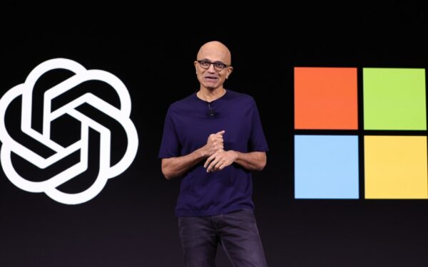 Nadella avverte: i giganti dell'AI sono cavalli di Troia