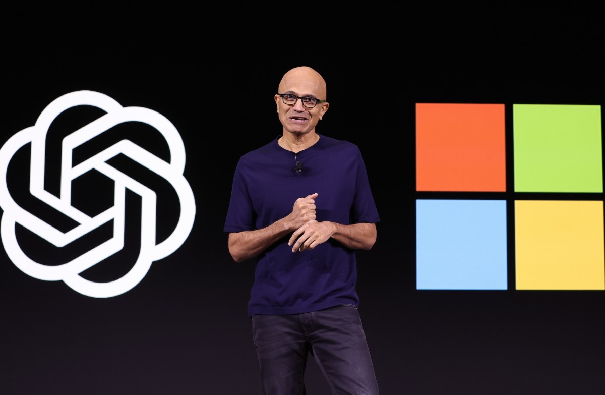 Nadella avverte: i giganti dell'AI sono cavalli di Troia