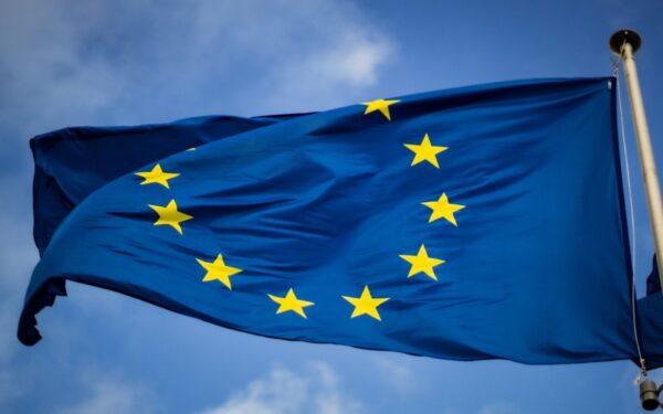 UE vieta social ai minori di 13: ecco come