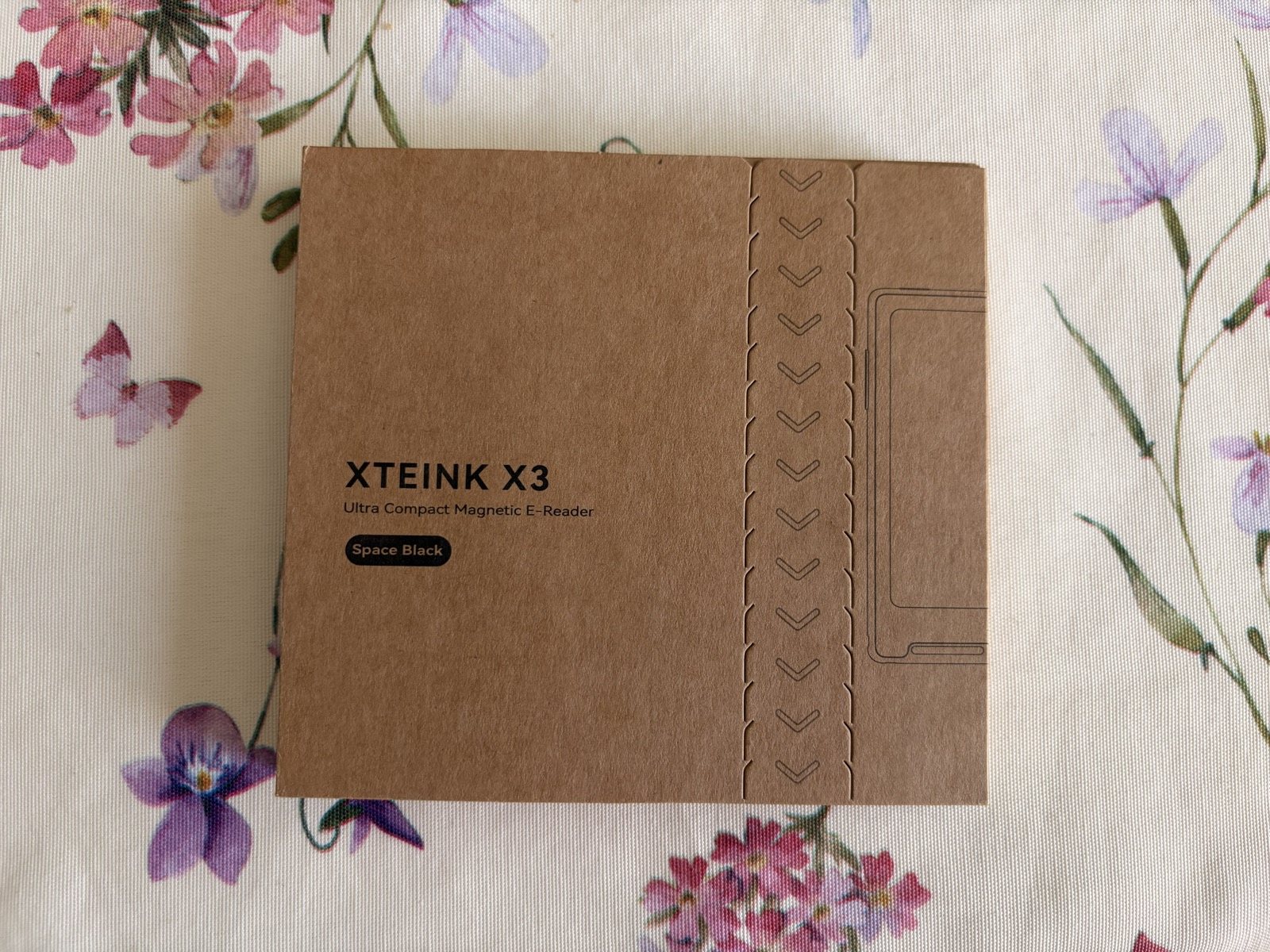 Confezione dello Xteink X3 Ultra Compact Magnetic E-Reader Space Black