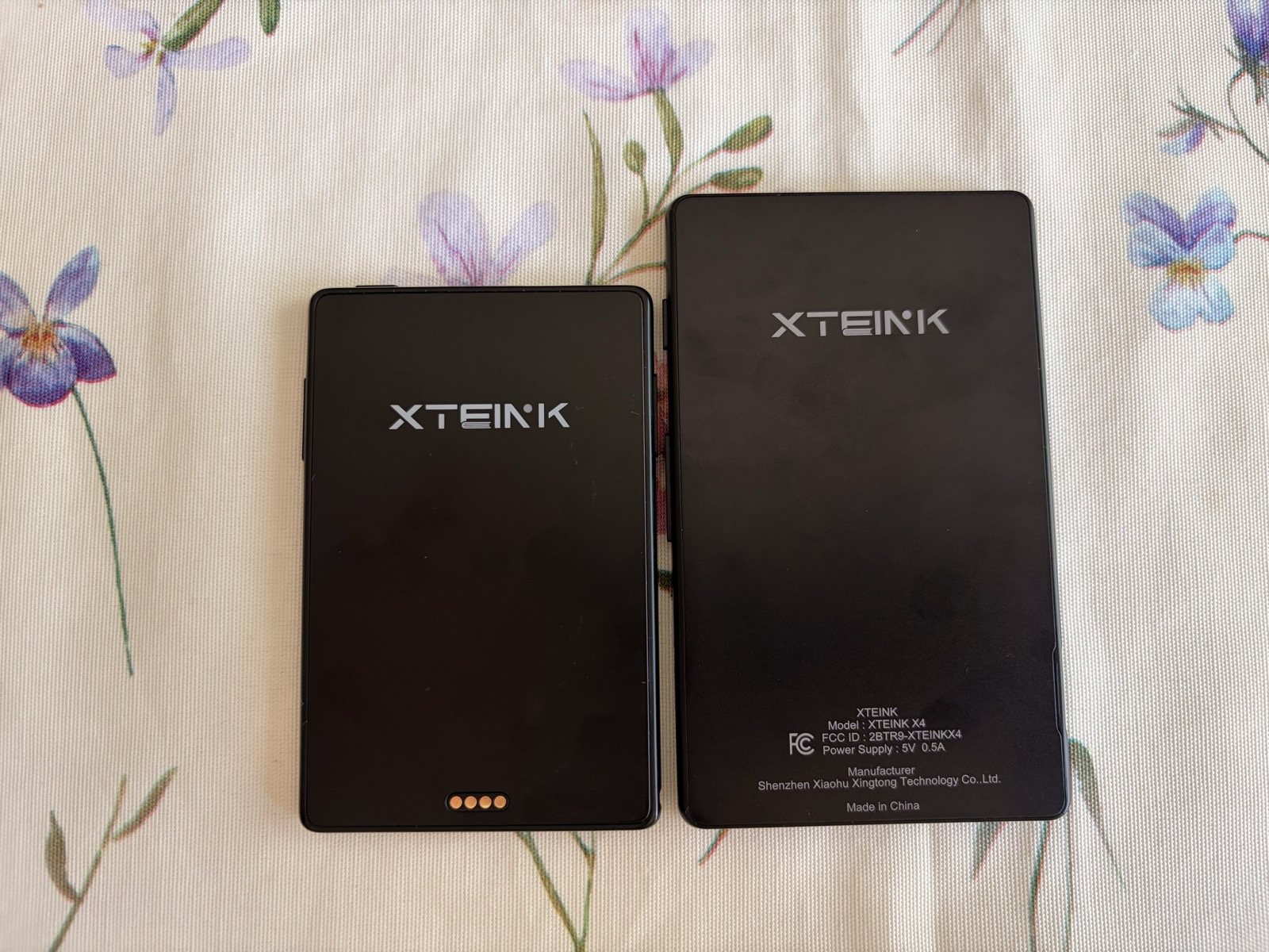 Retro di Xteink X3 e Xteink X4 a confronto