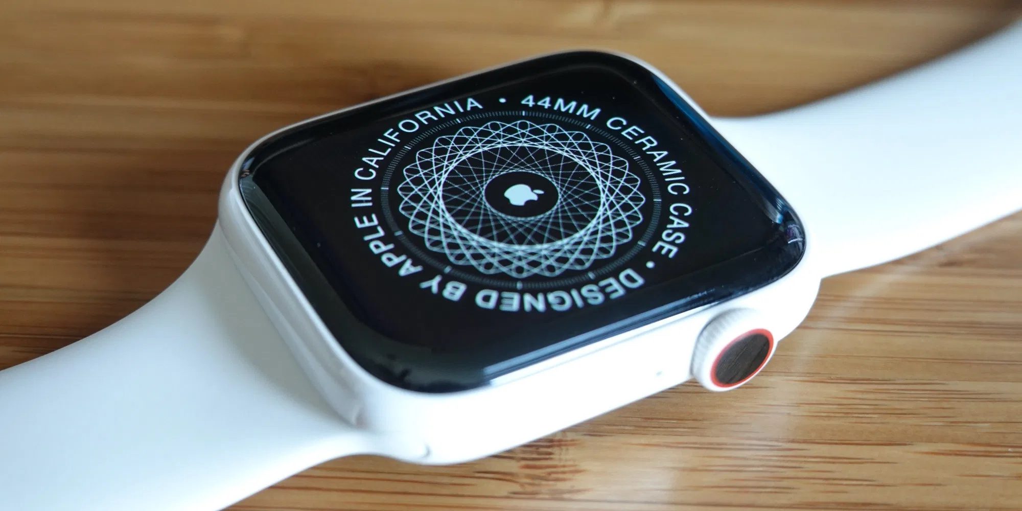 Apple Watch ceramico torna in vendita nel 2026