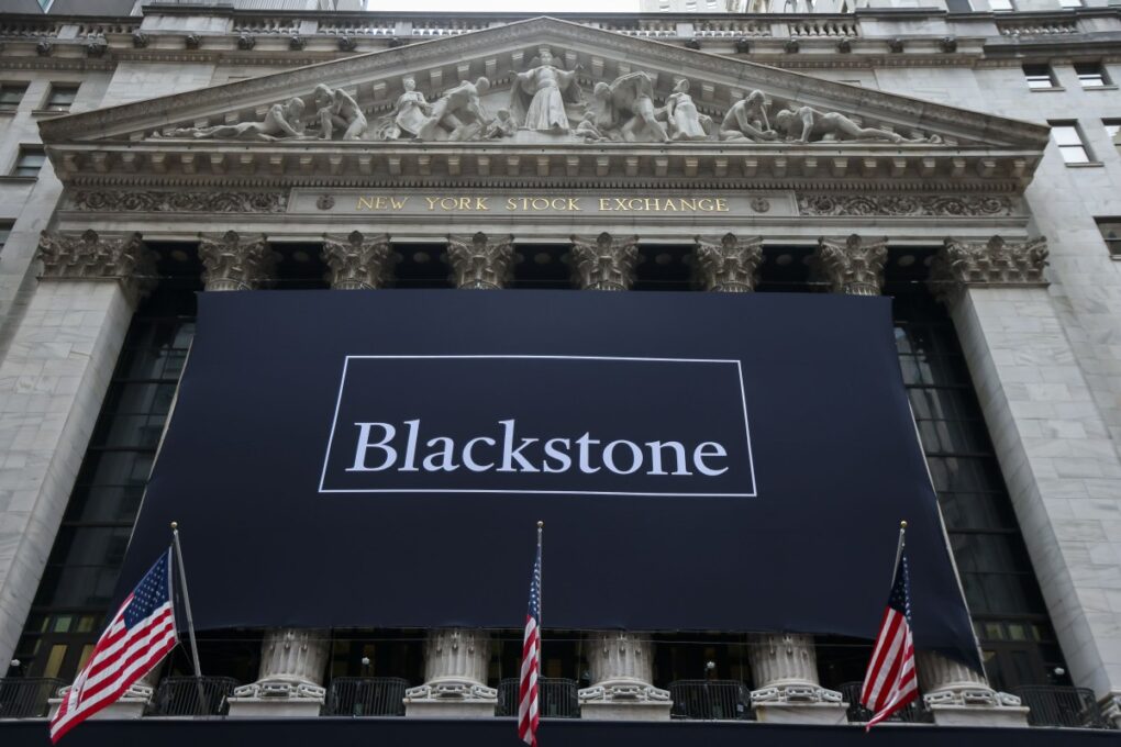 Hacker telefonano alle banche: il nuovo 2026