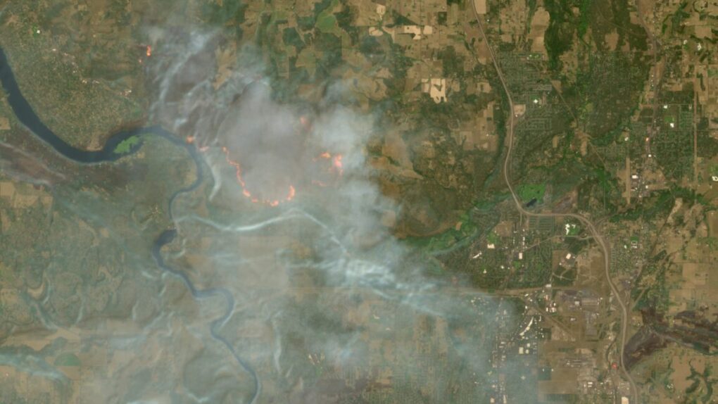 Incendi monitorati dal satellite: l'UE semplifica il
