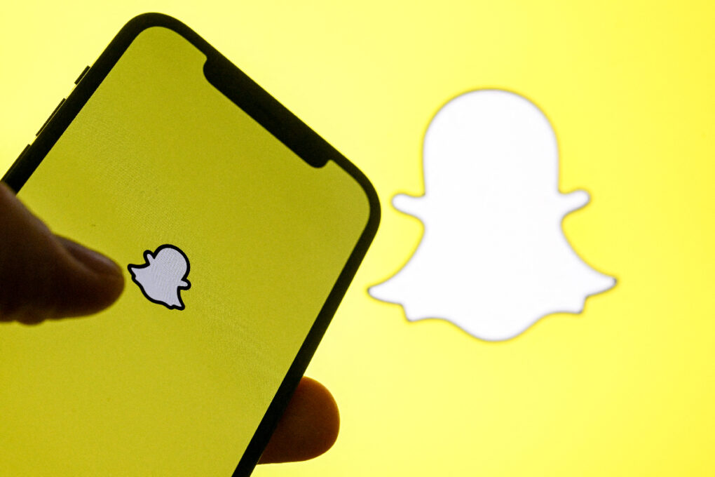 Snapchat banna i video generati interamente da IA